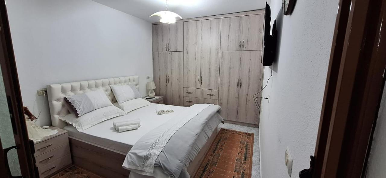 Marbi Guest House Gjirokaster Luaran gambar