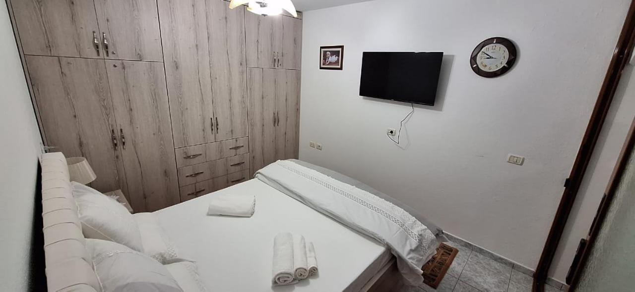 Marbi Guest House Gjirokaster Luaran gambar