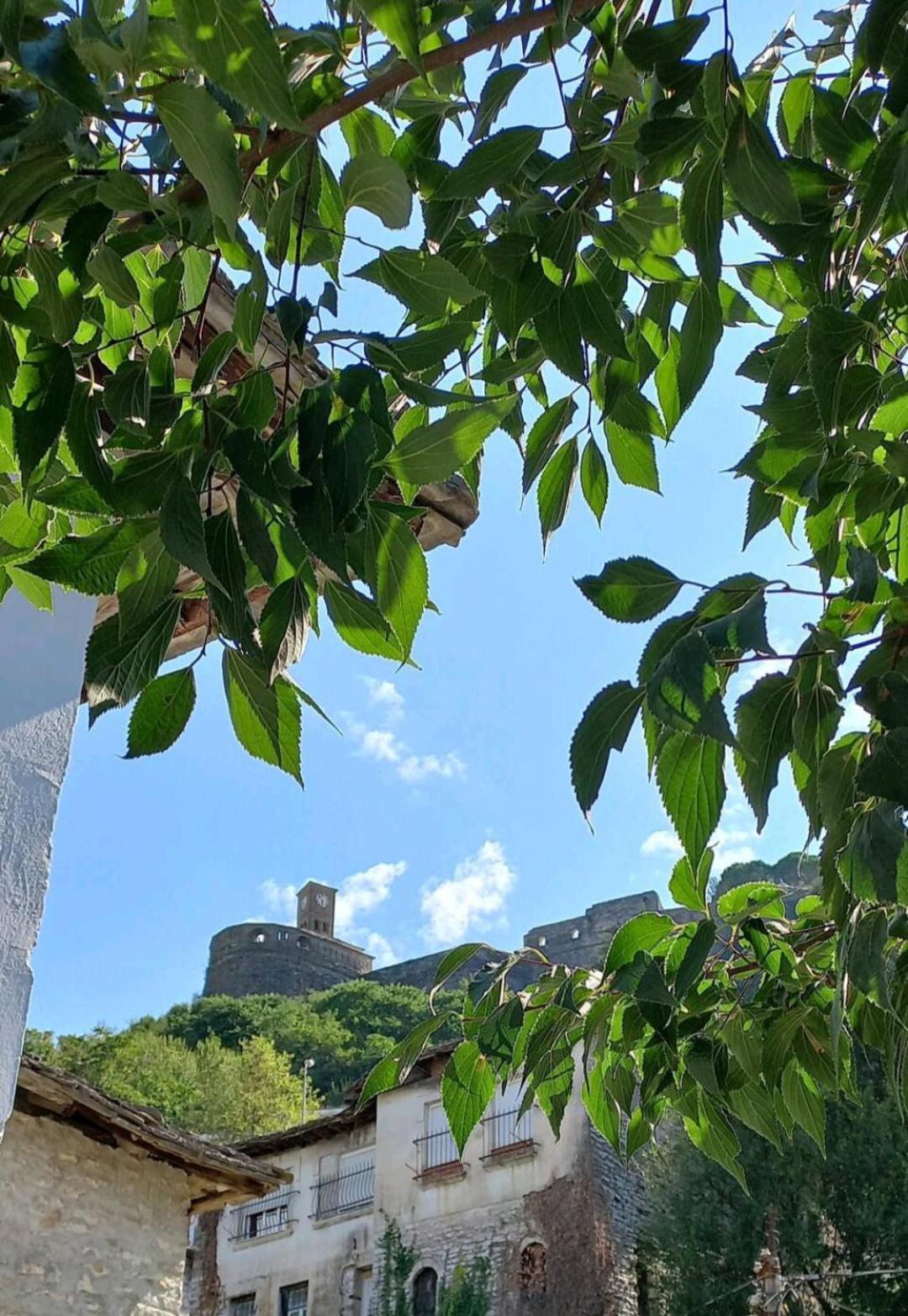 Marbi Guest House Gjirokaster Luaran gambar
