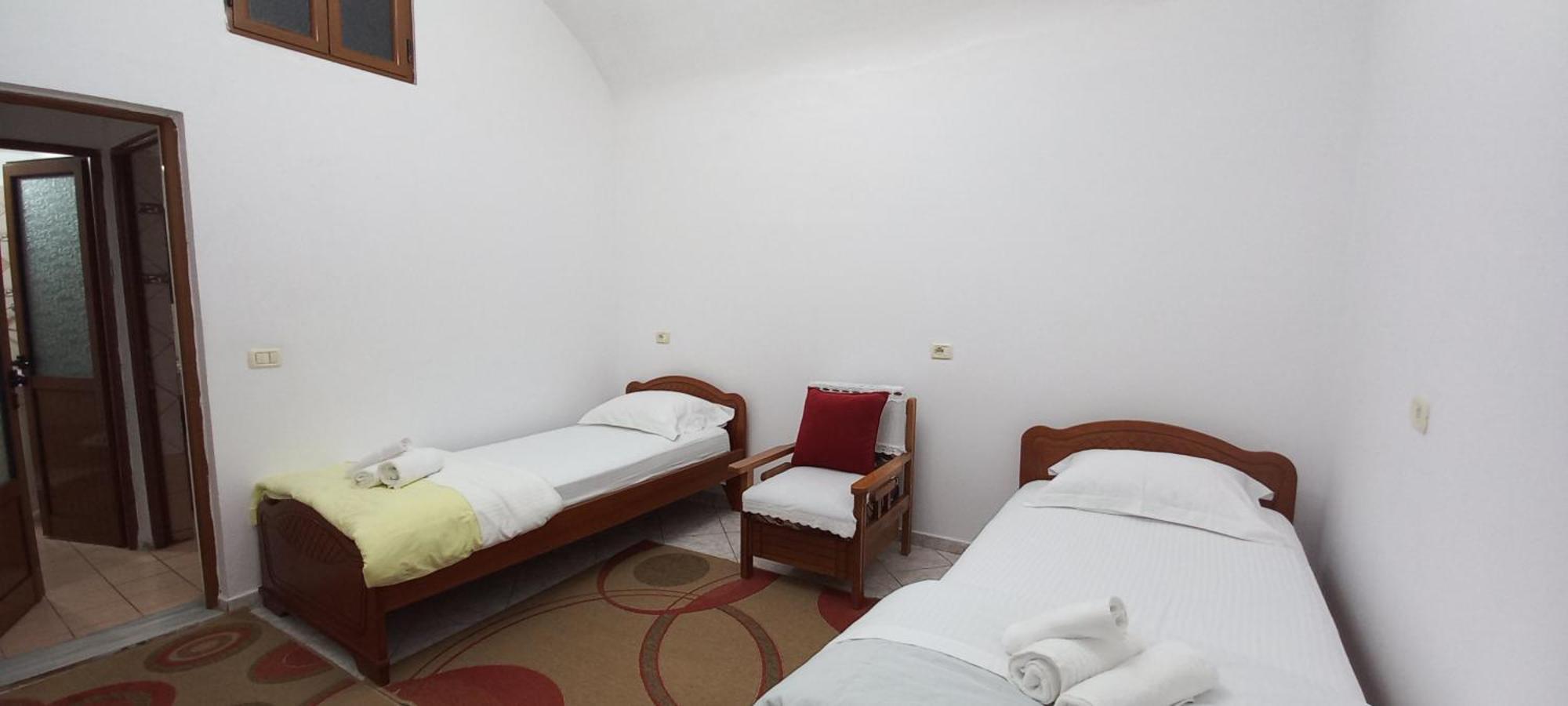 Marbi Guest House Gjirokaster Luaran gambar