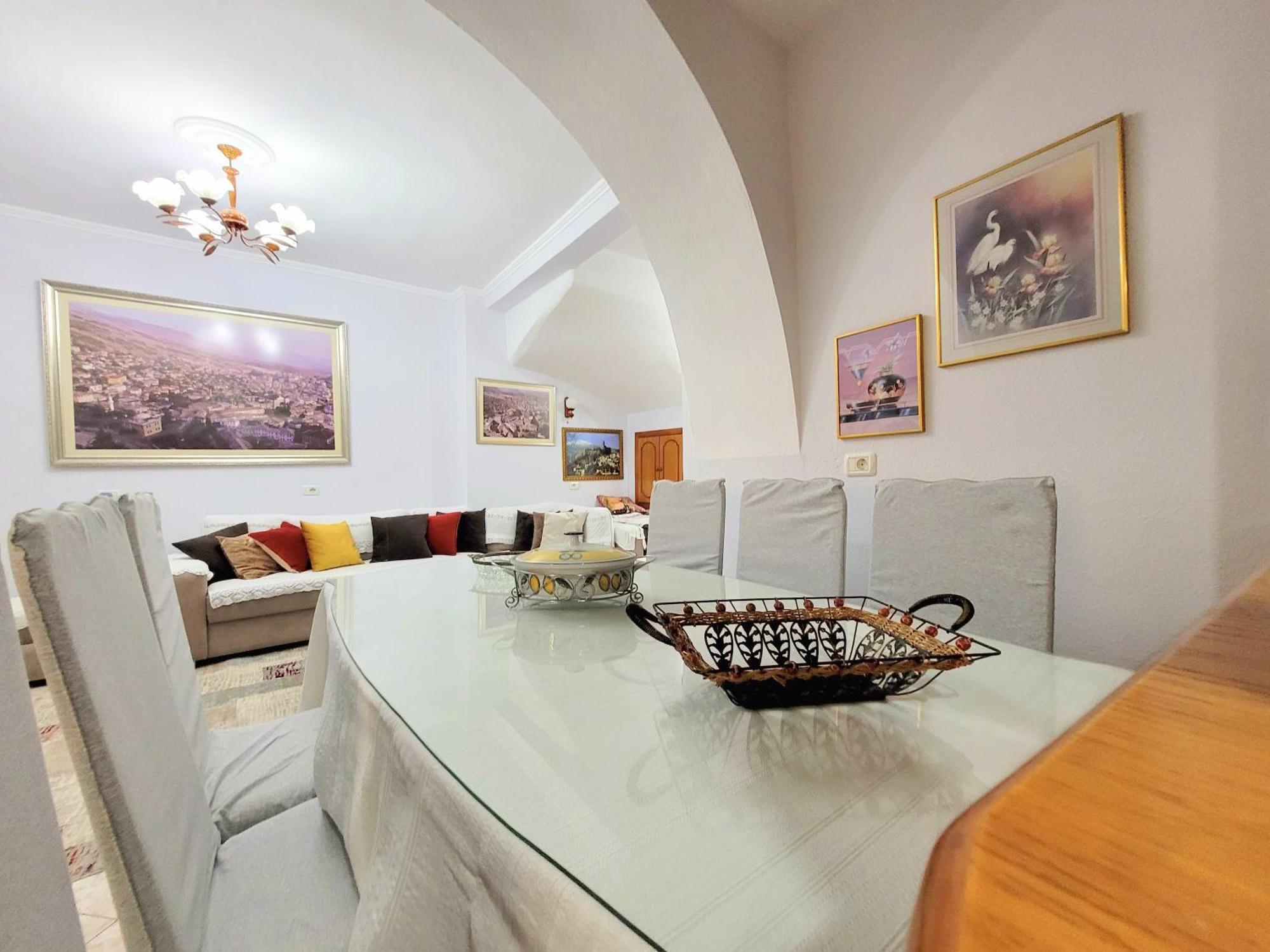 Marbi Guest House Gjirokaster Luaran gambar